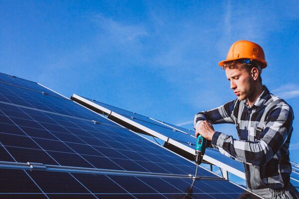How-to-Install-Solar-Panels-On-a-Mobile-Home