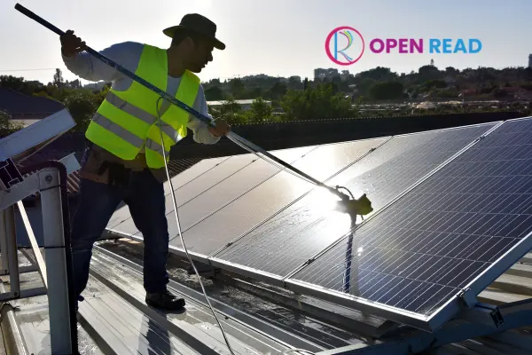 Solar-panel-cleaning-services-cost